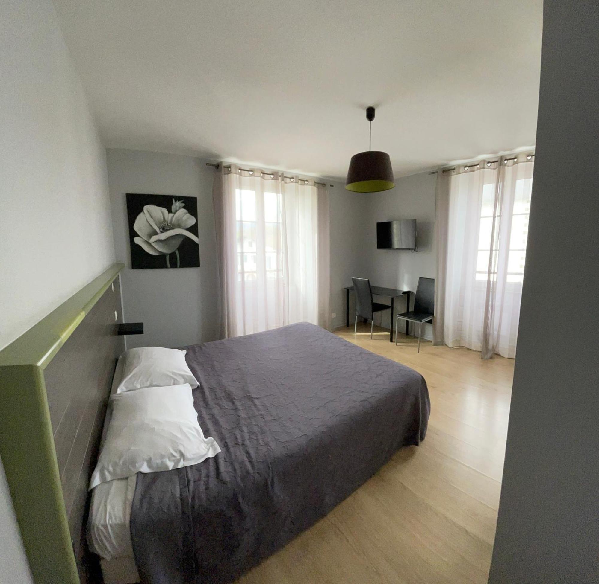 Hotel Mendy Saint-Jean-le-Vieux  Luaran gambar