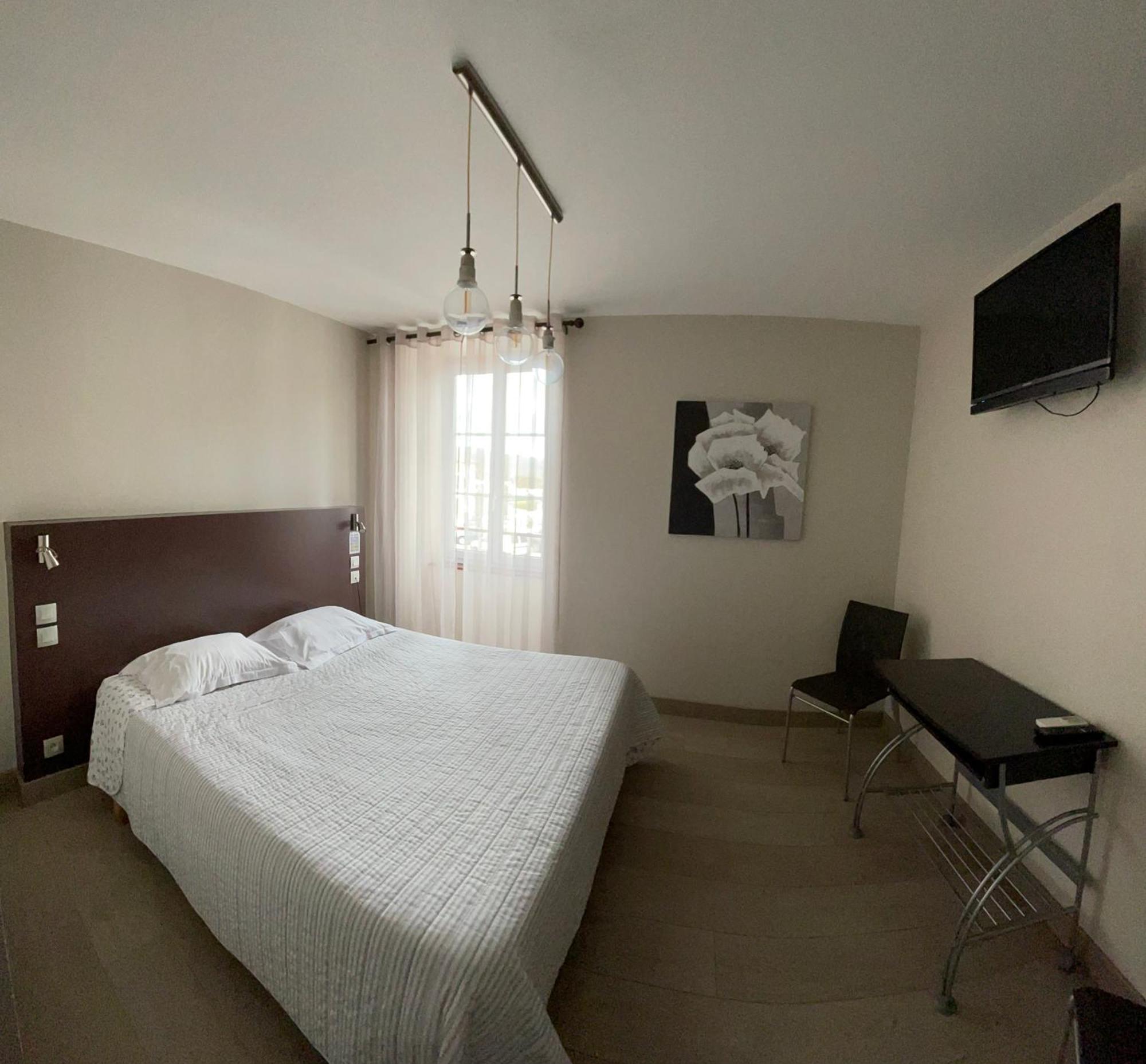 Hotel Mendy Saint-Jean-le-Vieux  Luaran gambar