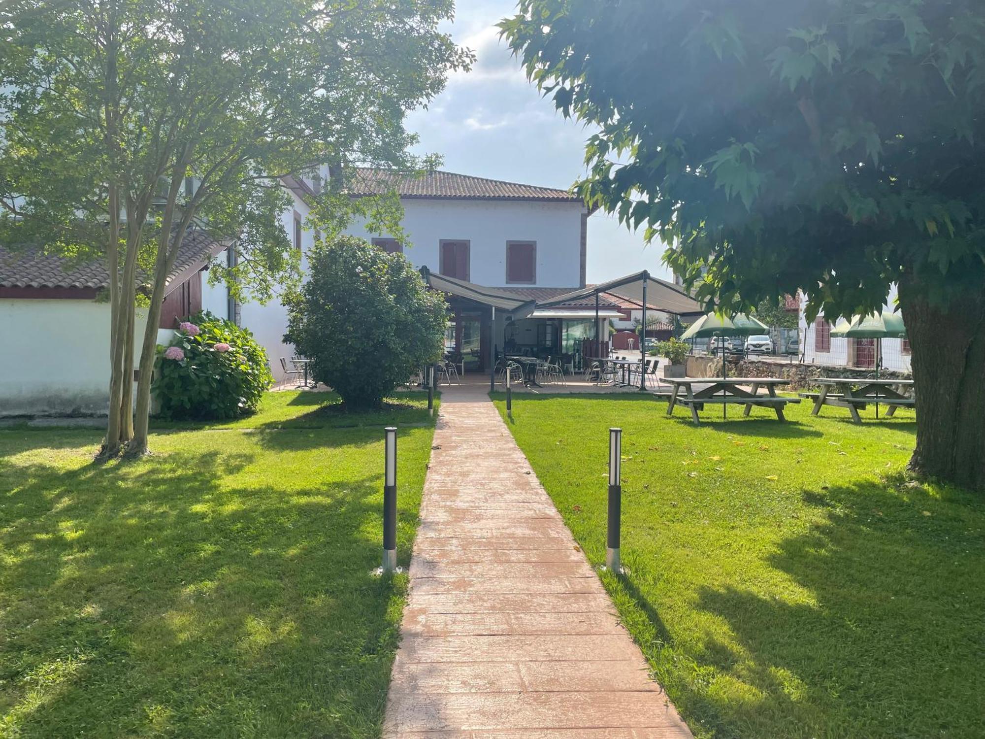 Hotel Mendy Saint-Jean-le-Vieux  Luaran gambar